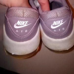 Nike Air size US 4Y girls